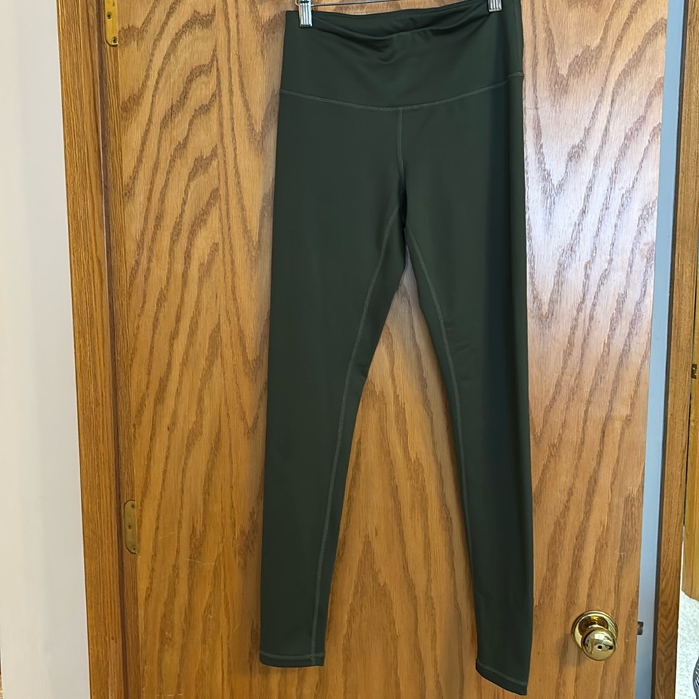 Size small 
Army green
Athletic leggings 
Full/ankle length